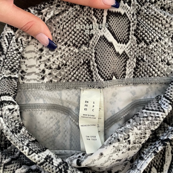 Womens snake pattern tights - Picture 4 of 4